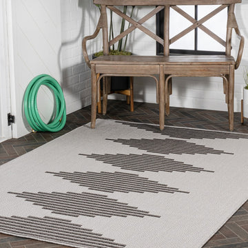 Vinales Diamond Stripe Indoor/outdoor Area Rug
